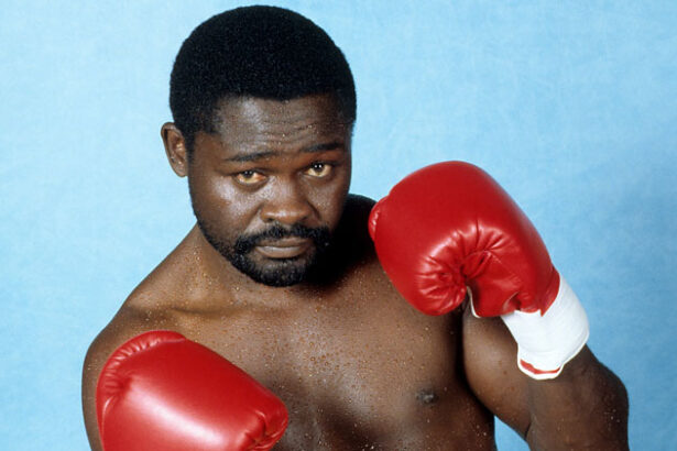 Former 3 time world heavyweight champion Azumah Nelson