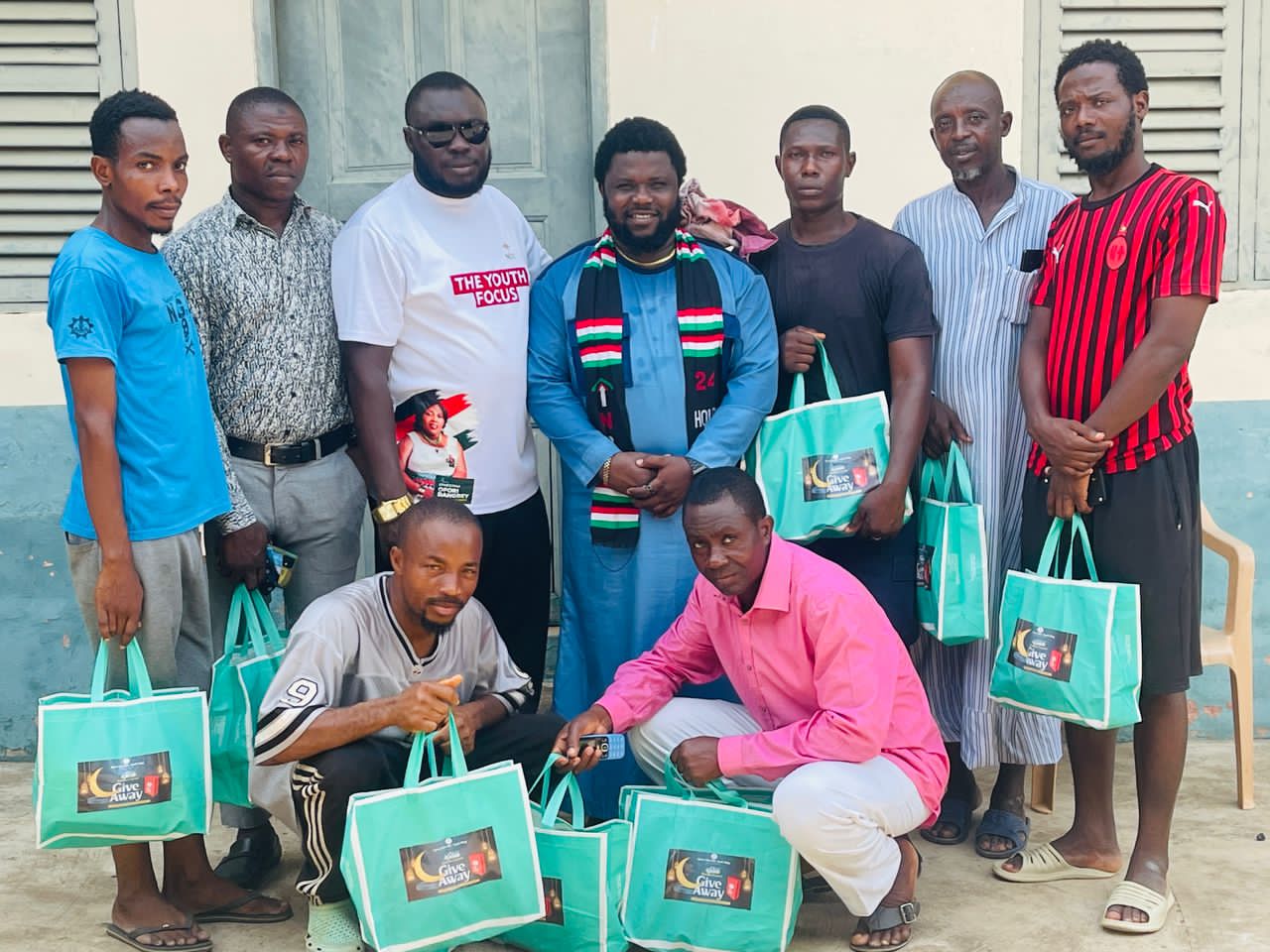 Agona West NDC Youth Organizer, Frank Freebody Mensah donates to Branch Executives and Ward Coordinators of the party