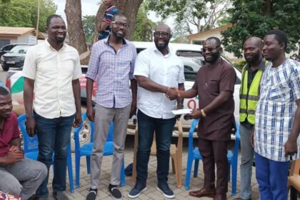 Samuel Atsu Forson donates to Amasaman NDC