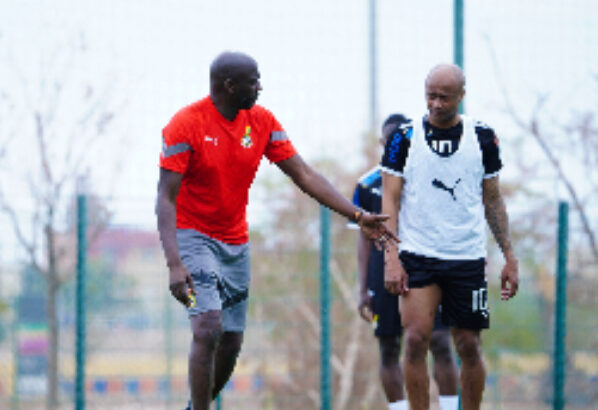Otto Add on Dede Ayew