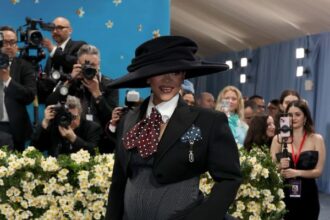 Rihanna- Pregnant